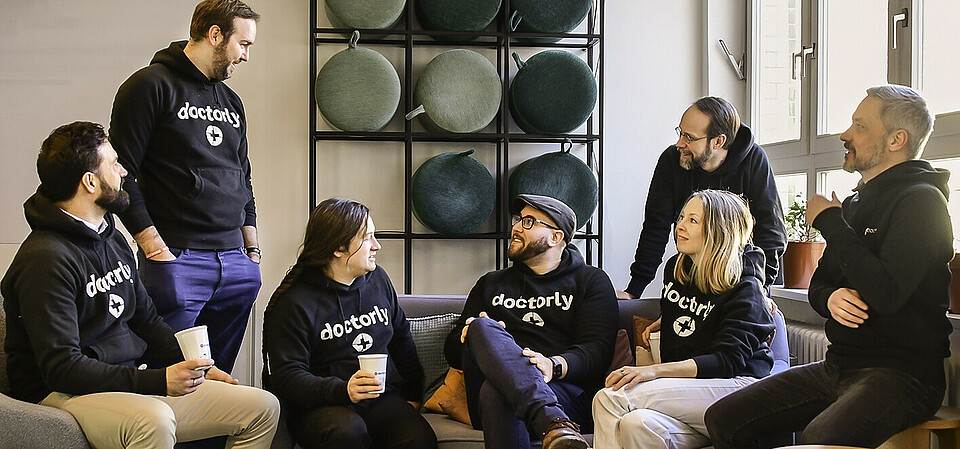 Leaving their hood – doctorly now co-owned by Canadian Healwell AI The doctorly management team – hoodies are the new scrubs