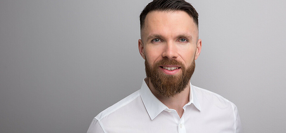 Careful: Recare founder and CEO Maximilian Greschke Portrait of Maximilian Greschke, founder and CEO of Recare