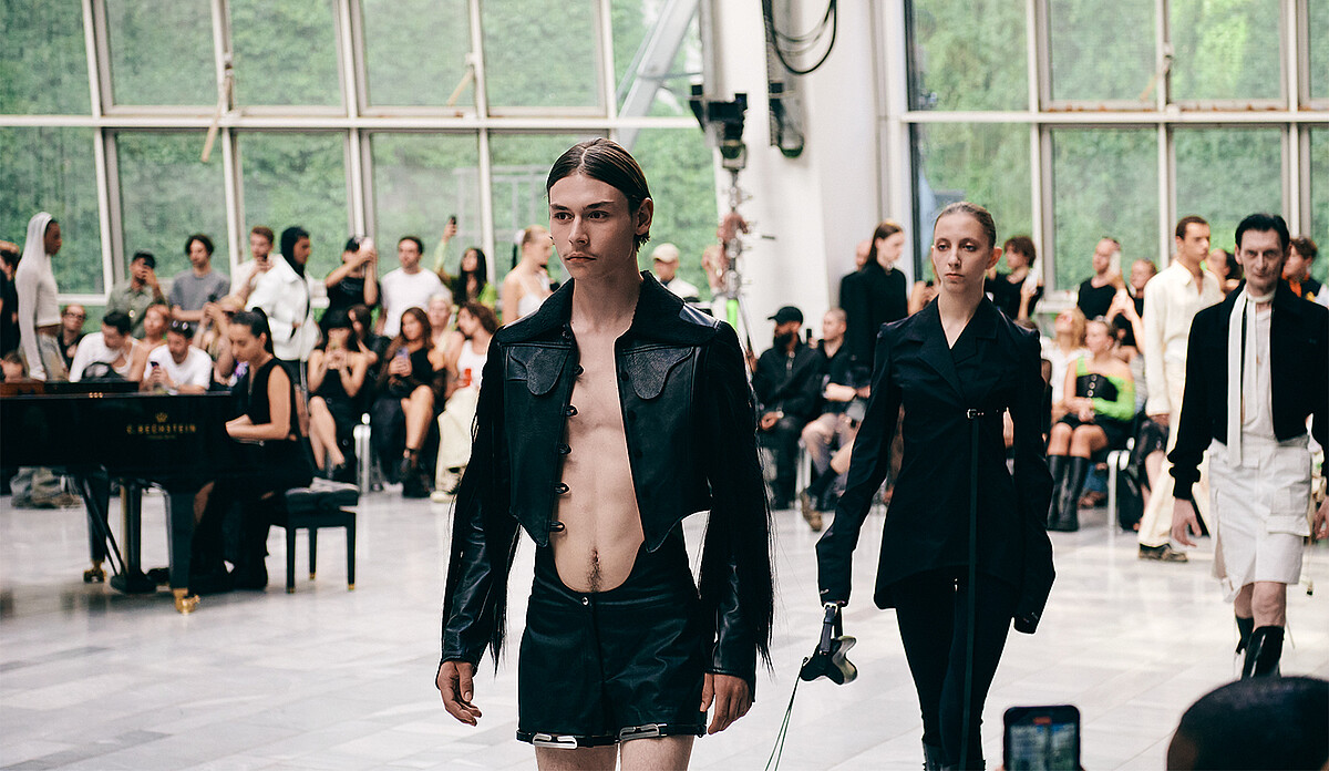 Catwalking – tomorrow’s apparel today at the Berlin Fashion Week SF1OG presents the latest collection at the Berlin Fashion Week