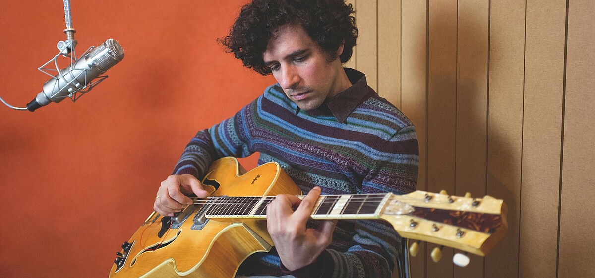 Guy Sternberg playing the guitar Guy Sternberg playing the guitar