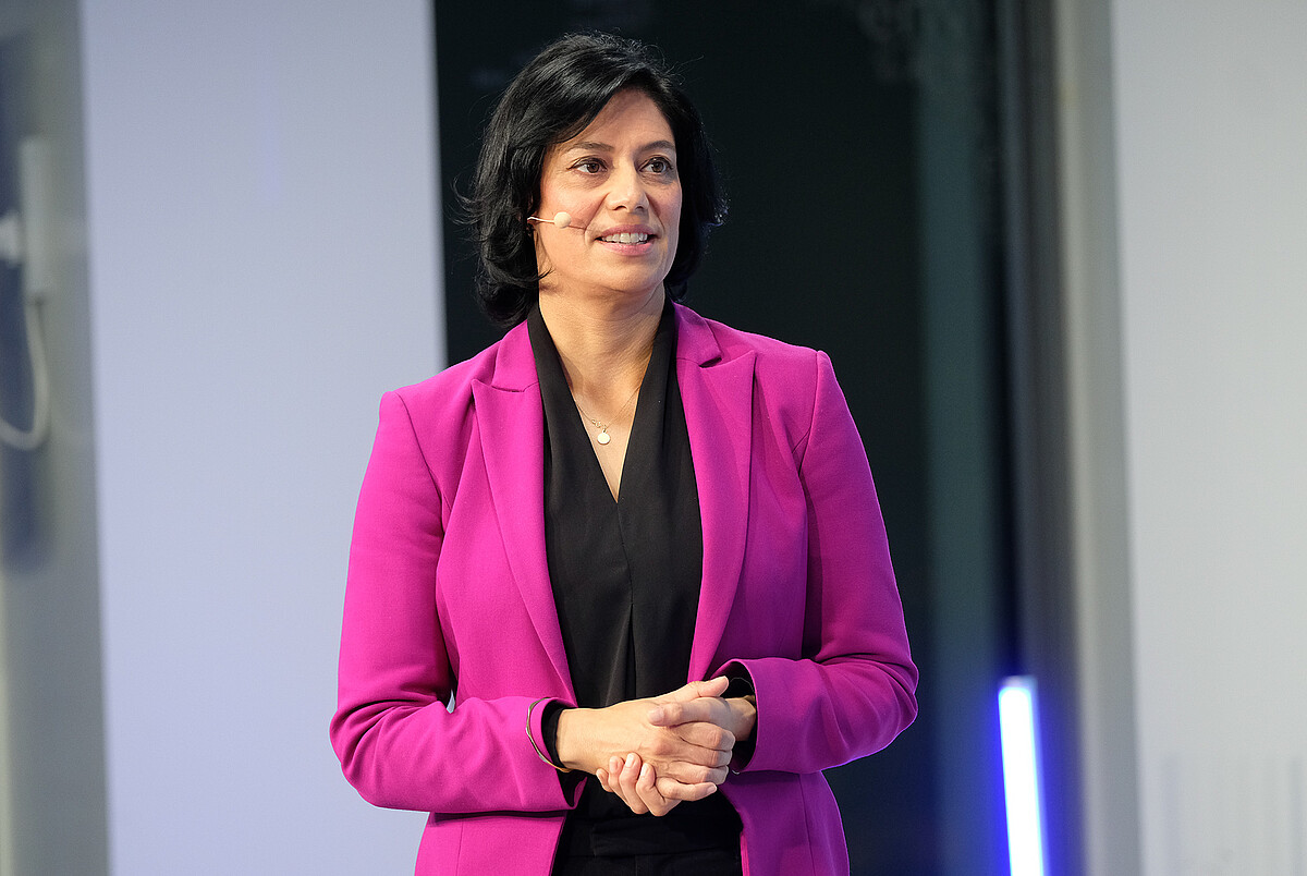 Amira Gutmann-Trieb at the German AI Prize ceremony Amira Gutmann-Trieb as speaker at the AI awards
